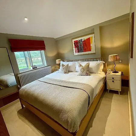 Stone Barn Villa Farnham  Exterior photo